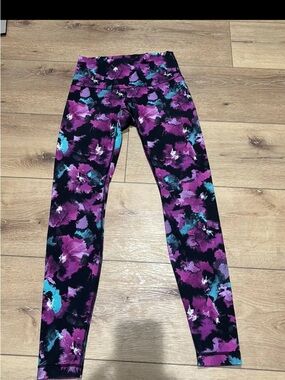 Lululemon Women’s Purple Floral Active Leggings